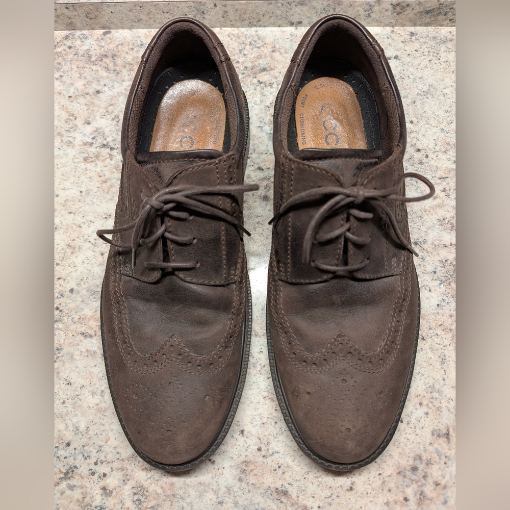 Ecco Brown Nubuck Wingtip Oxfords